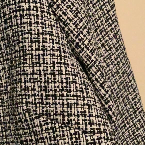 Blazer - Picture 6 of 7